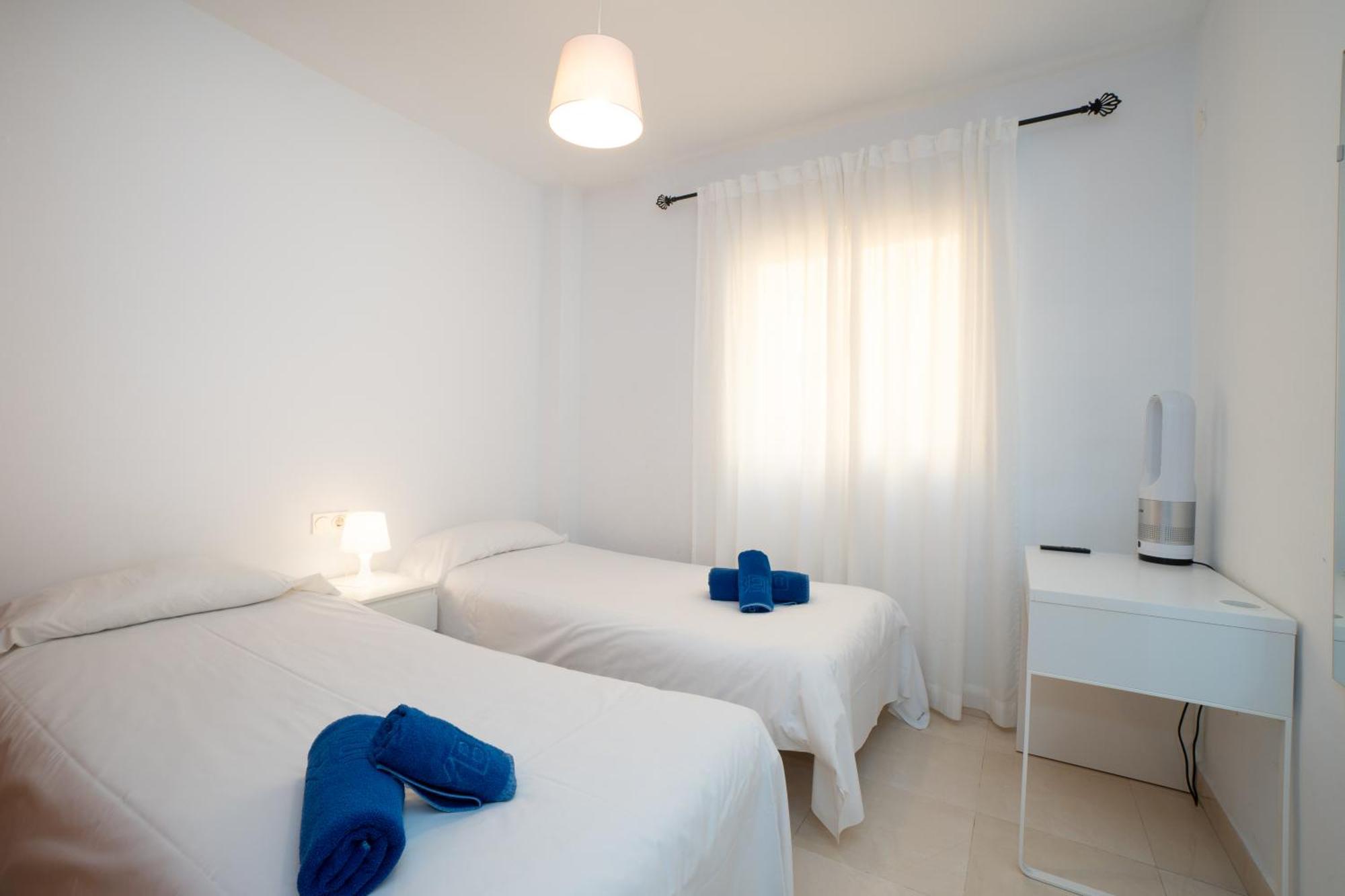 Neptuno 2C Menyber Apartment Nerja Exterior photo